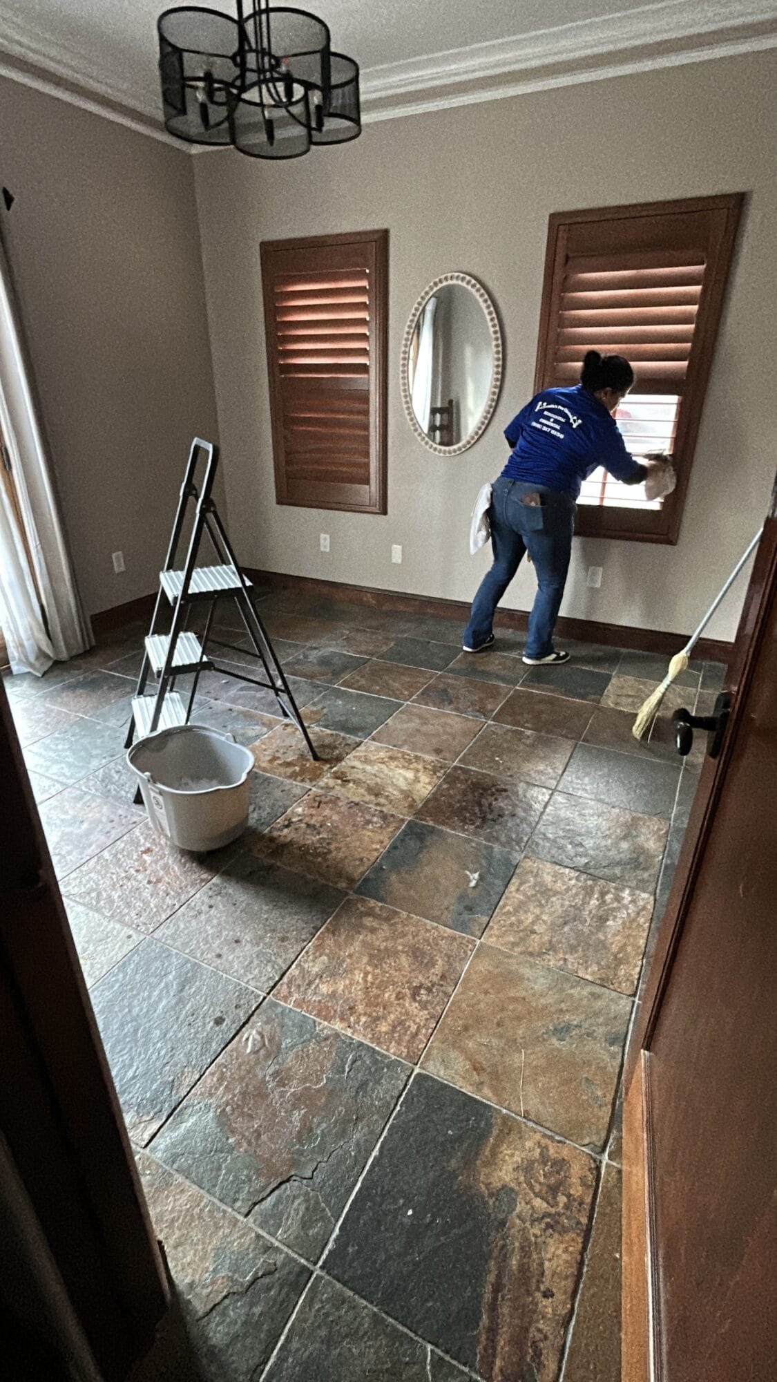 Post Construction Cleaning Fair Oaks CA - Professional final cleaning service by Claudia's Pro Cleaning after renovation and construction projects