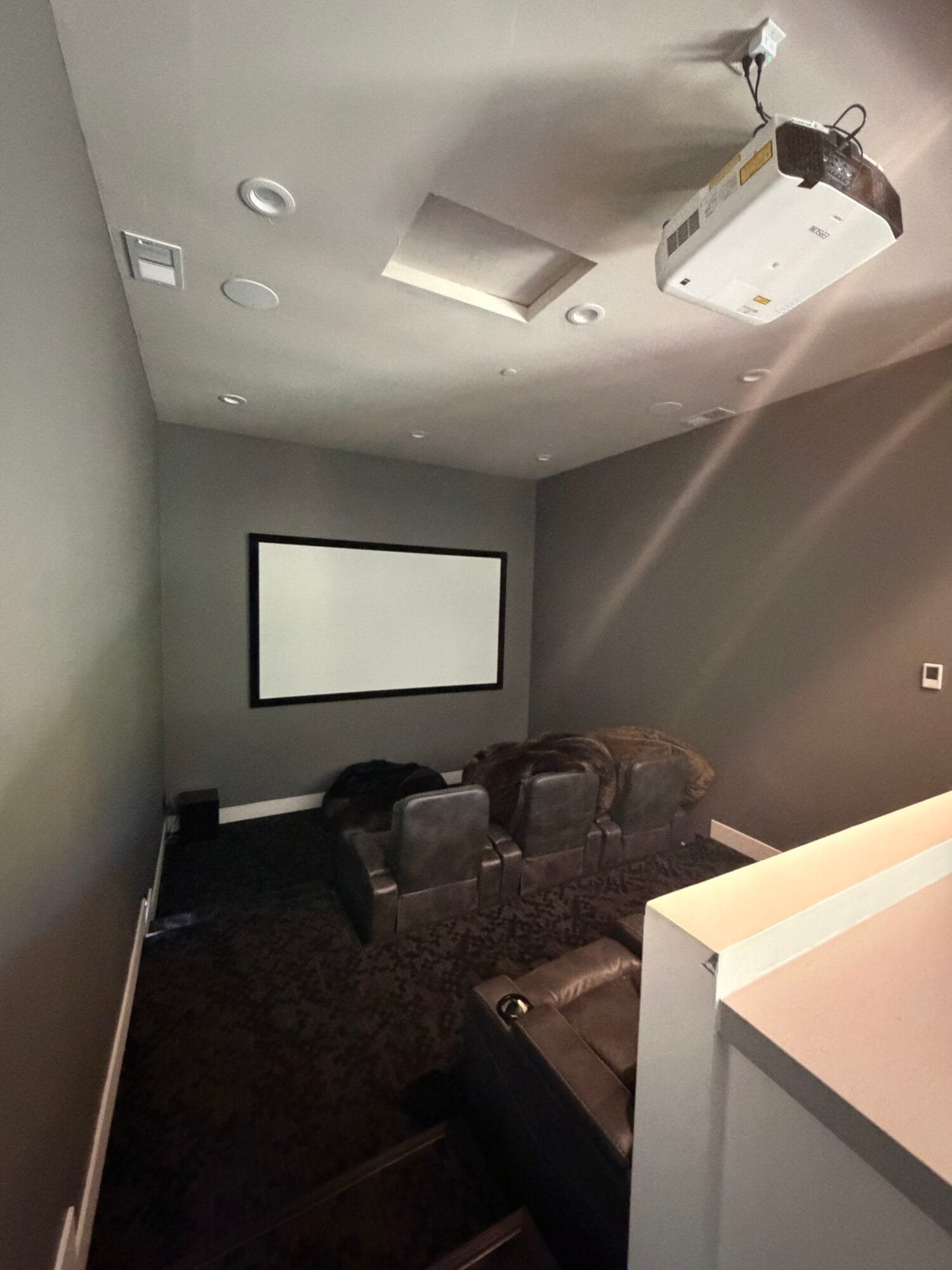 Recurring bedroom cleaning service in Hollywood Park, CA by Claudia's Pro Cleaning