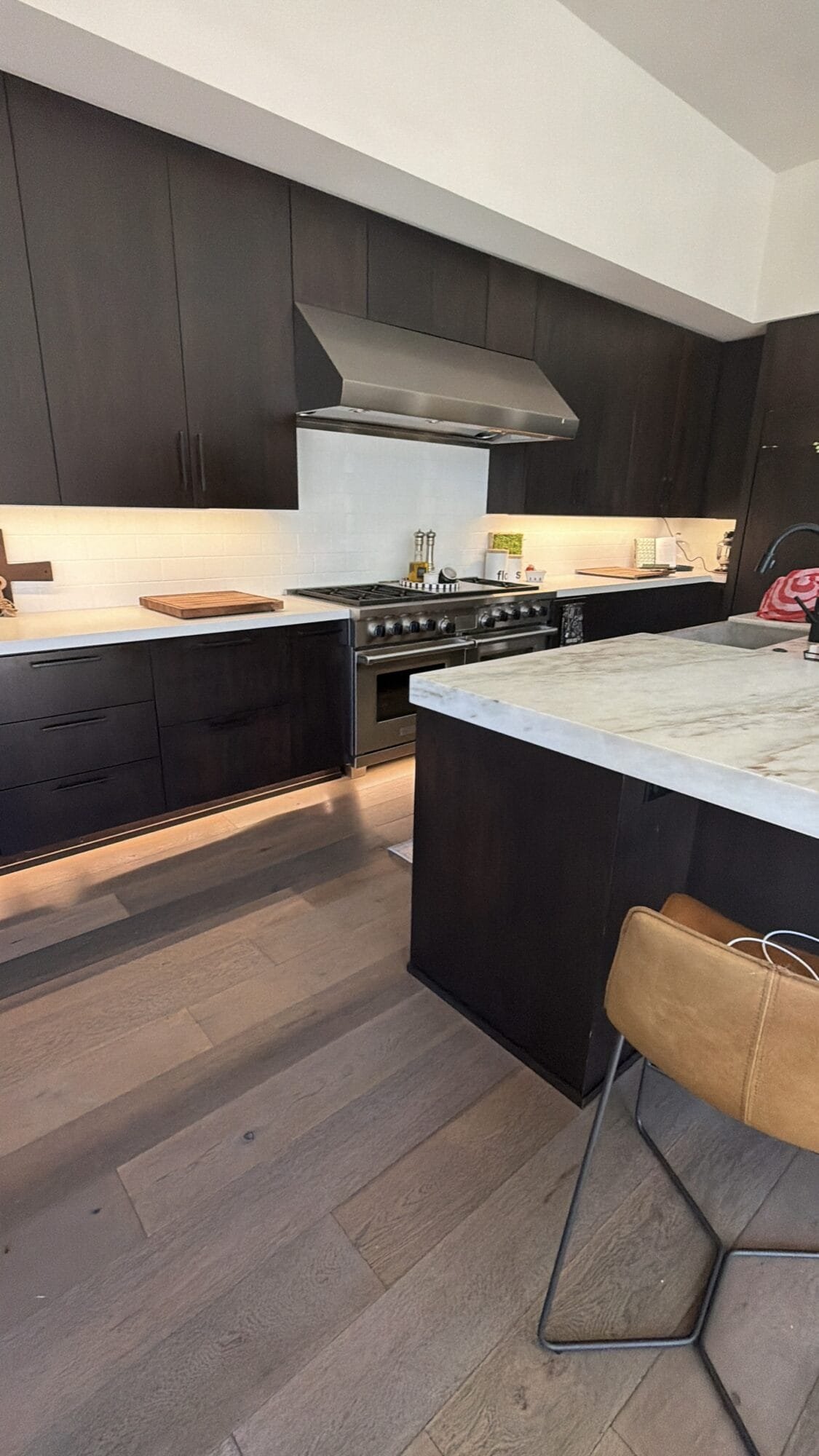 Professional move out cleaning service near Marshall School in Sacramento, CA by Claudia's Pro Cleaning Corp