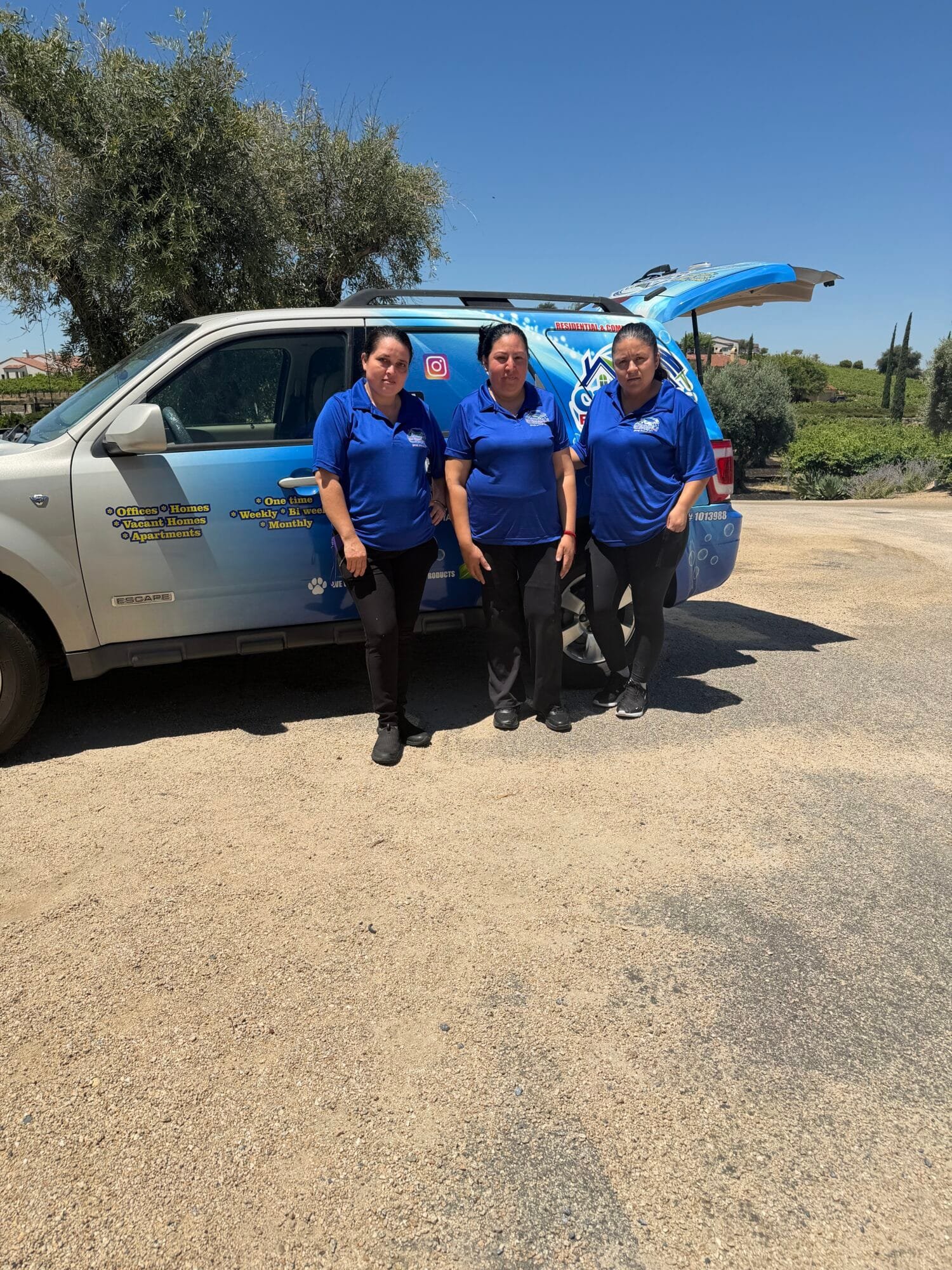 Professional recurring house cleaning team serving Arden Oaks, CA