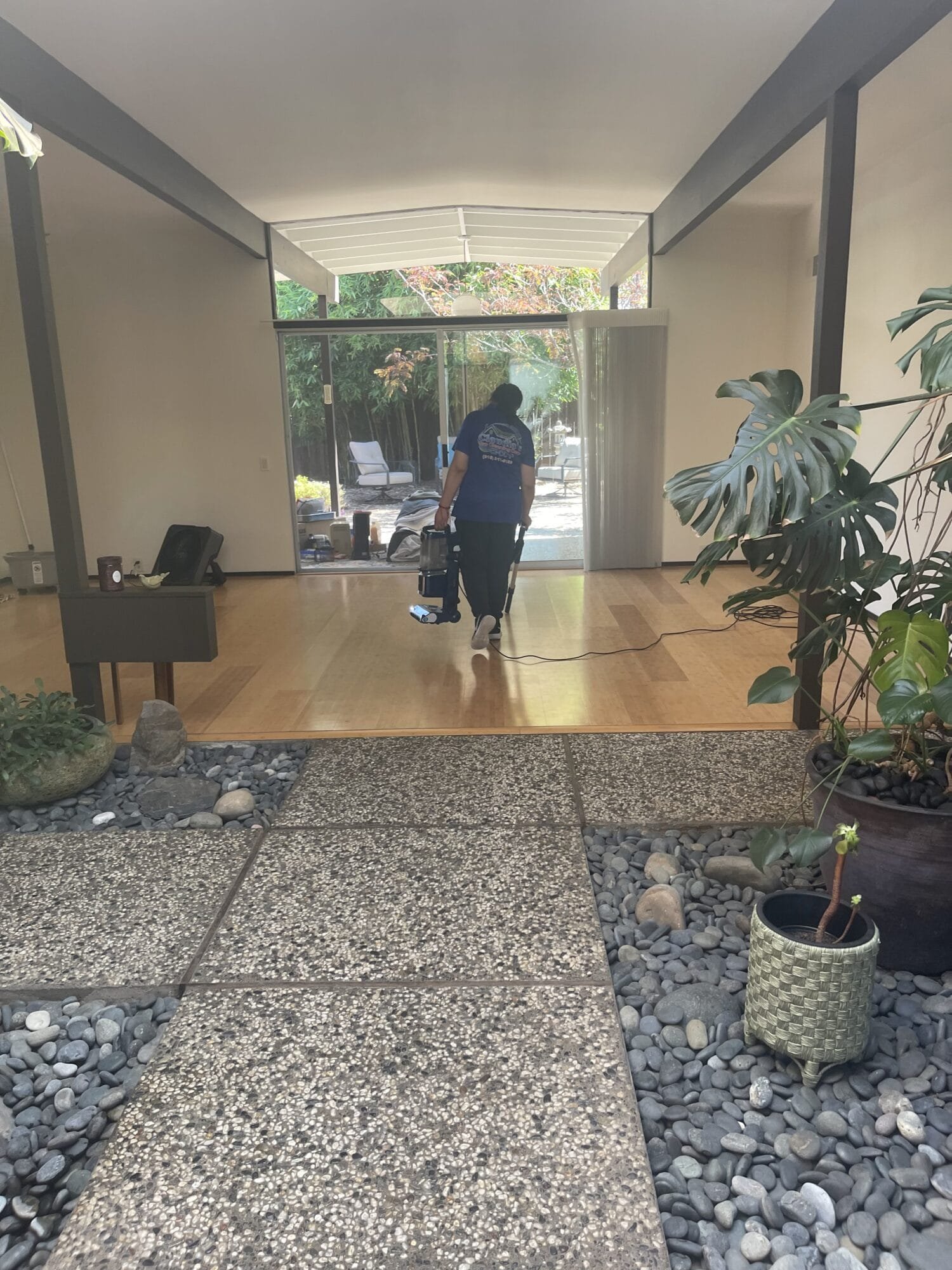 Deep cleaning services in American River Canyon CA by Claudia’s Pro Cleaning