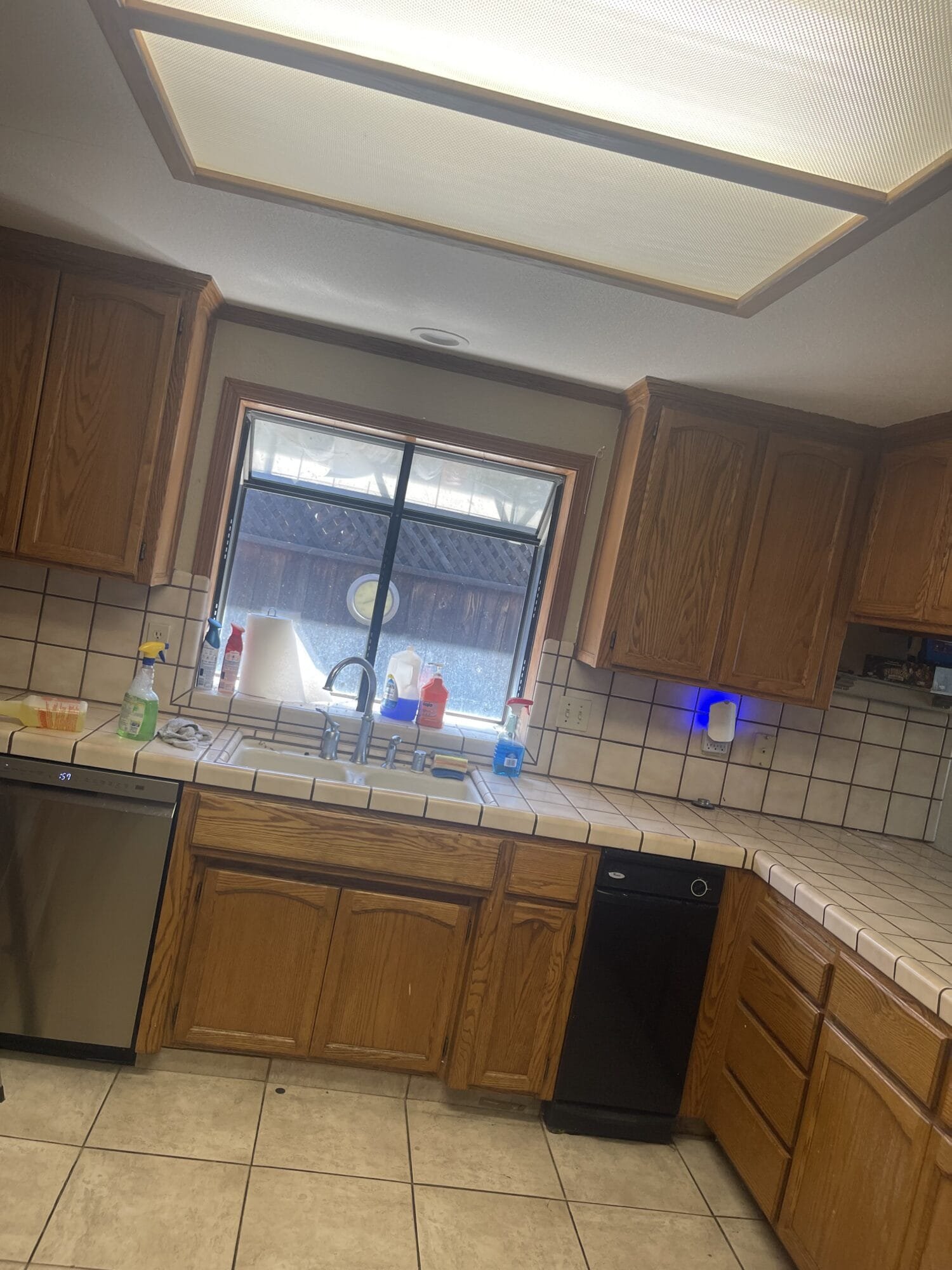 Lincoln CA maid service professional cleaning team cleaning a residential home